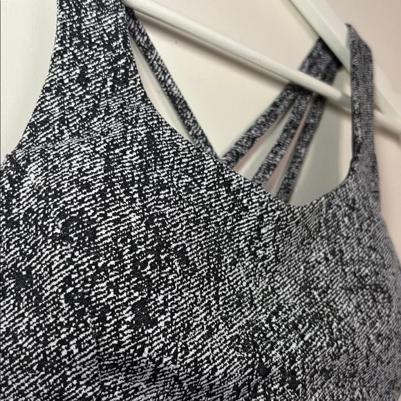 NEW Lululemon Free To Be Serene Bra-Power Luxtreme Irregular Denim Twill size 8 - Picture 6 of 7